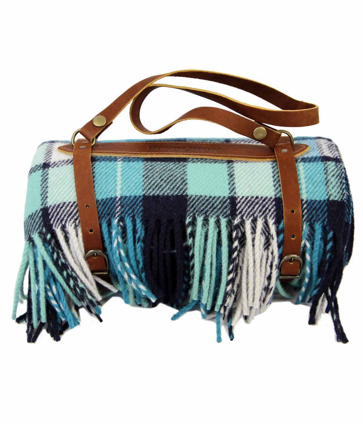 PENDLETON WOOLEN MILLS Retro Tartan Carry Blanket/Throw in Green