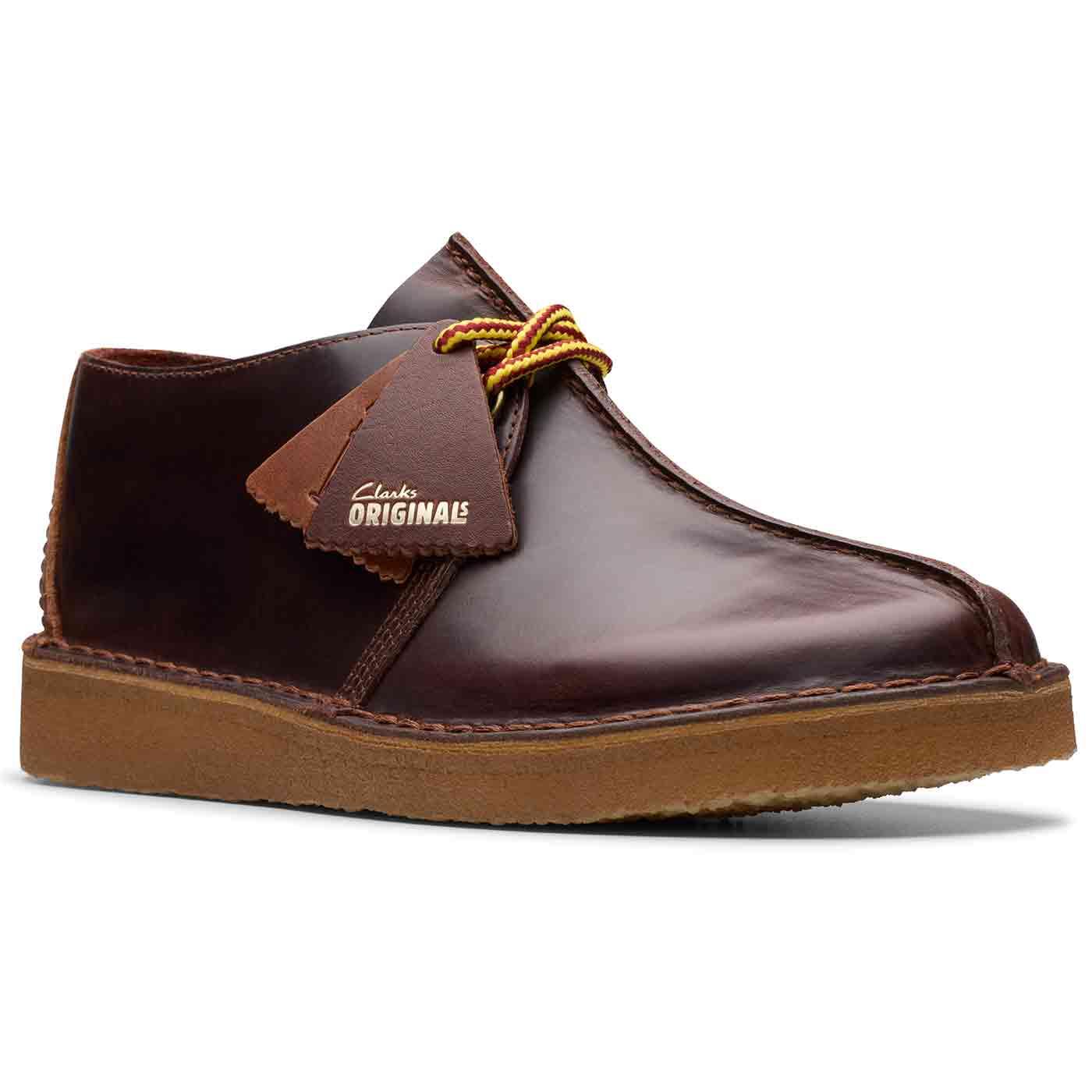 Black leather desert trek clarks best sale