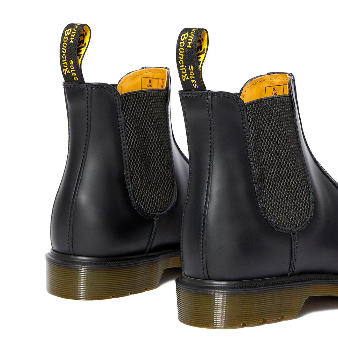 dr marten smooth chelsea boots