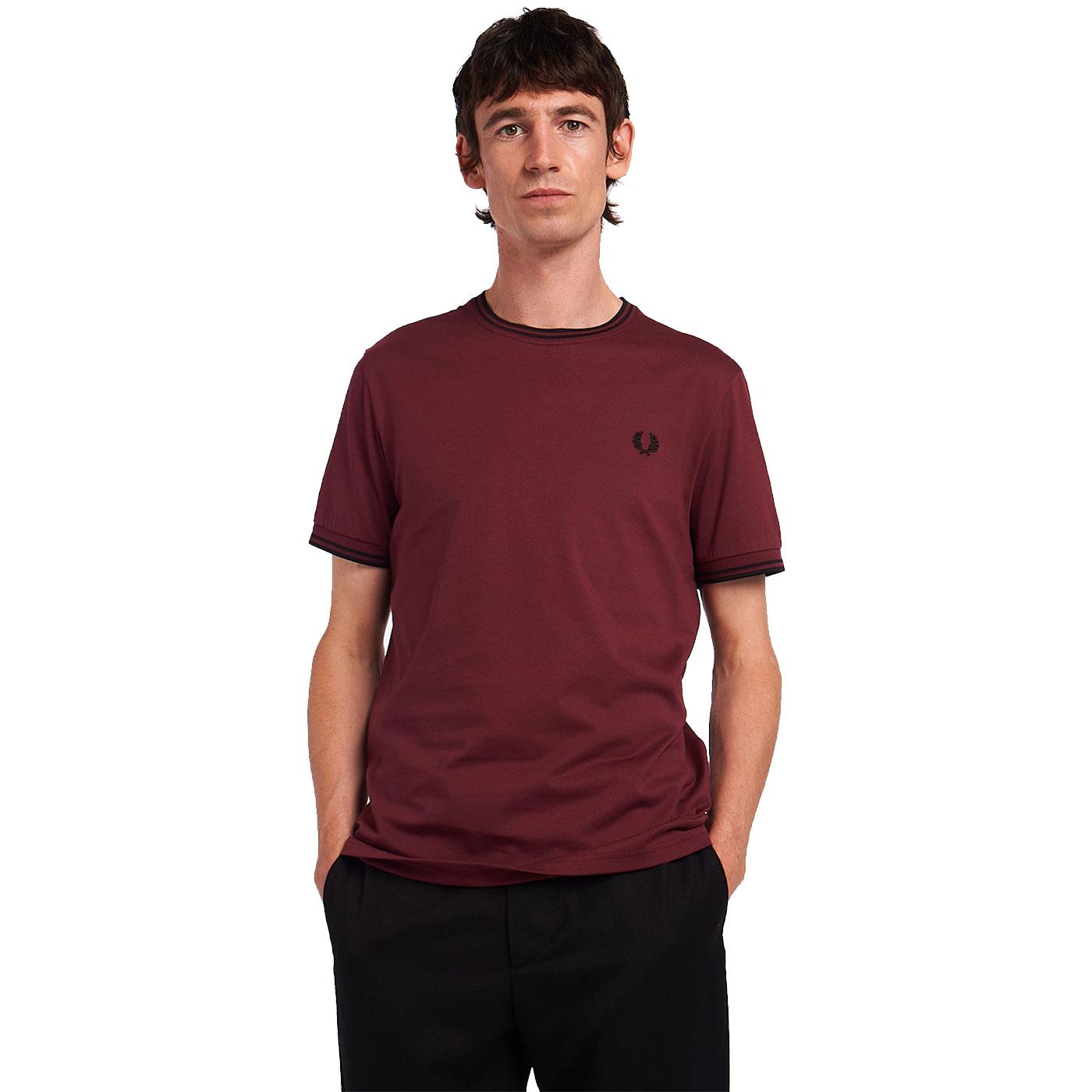 FRED PERRY M1588 Retro Twin Tipped Tee in Aubergine