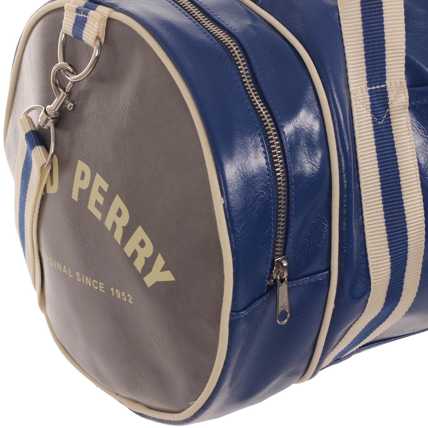 FRED PERRY Classic Retro Barrel Bag in Regal Blue