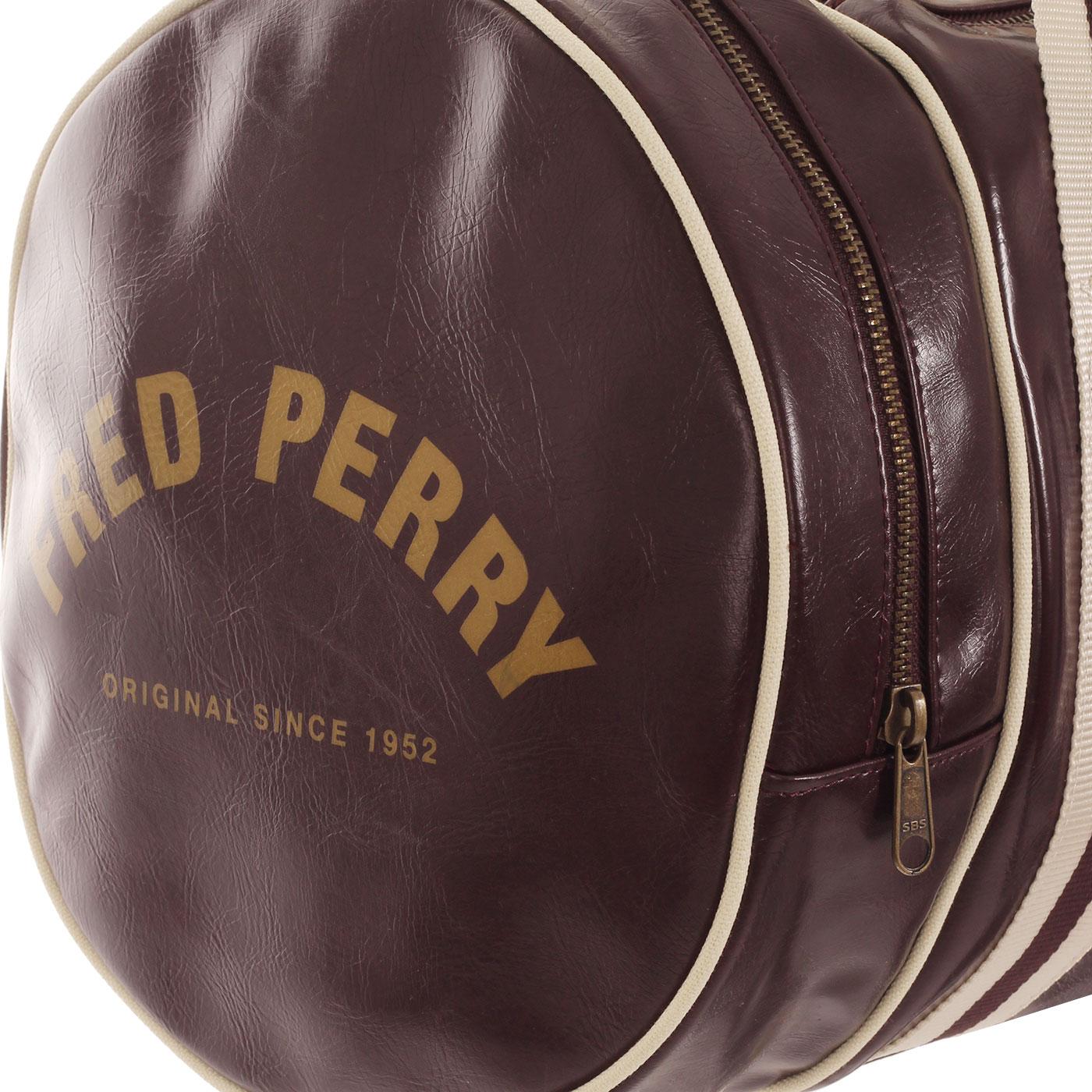 FRED PERRY Classic Retro Barrel Bag in Maroon
