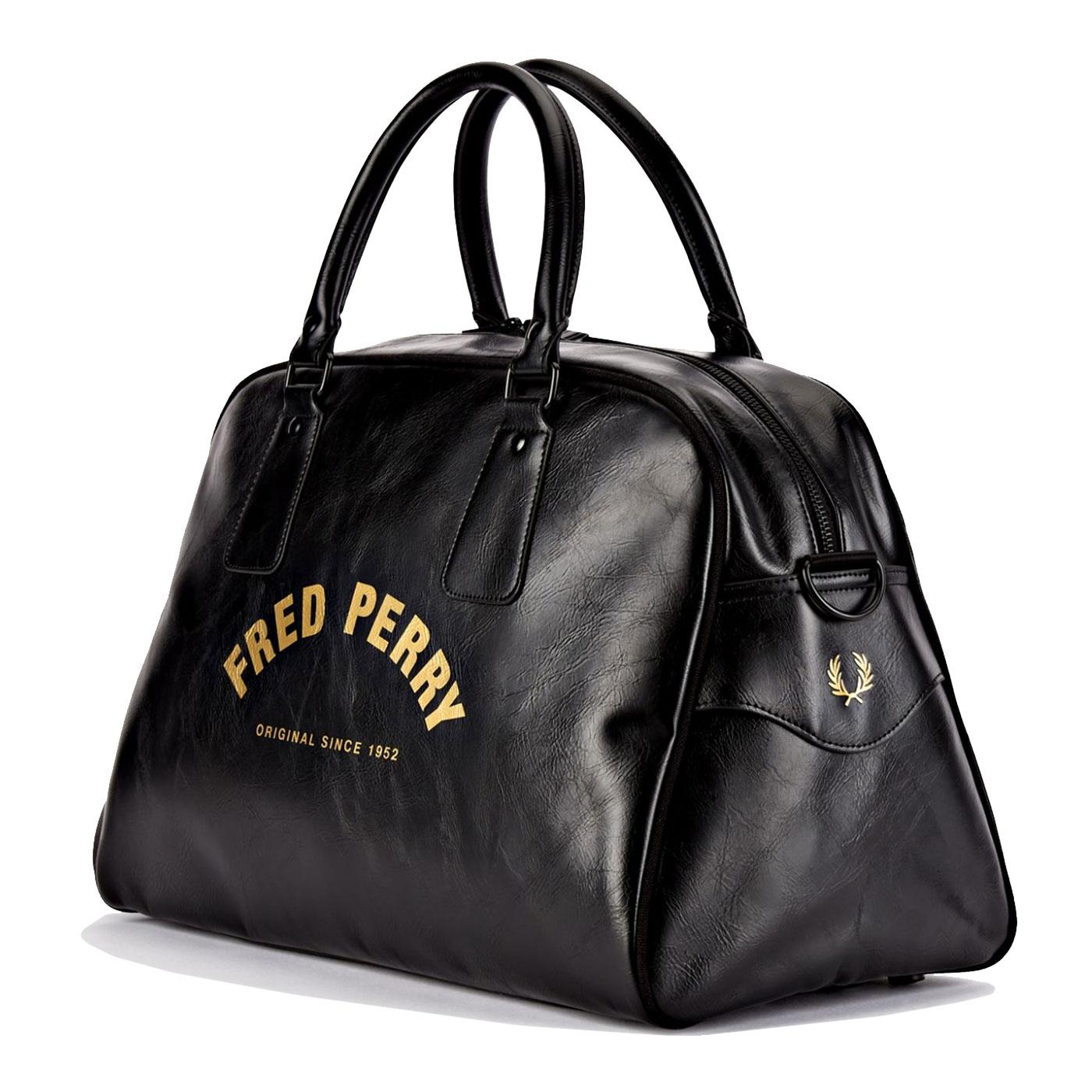 FRED PERRY Retro Arch Branded Bowling Bag in Black