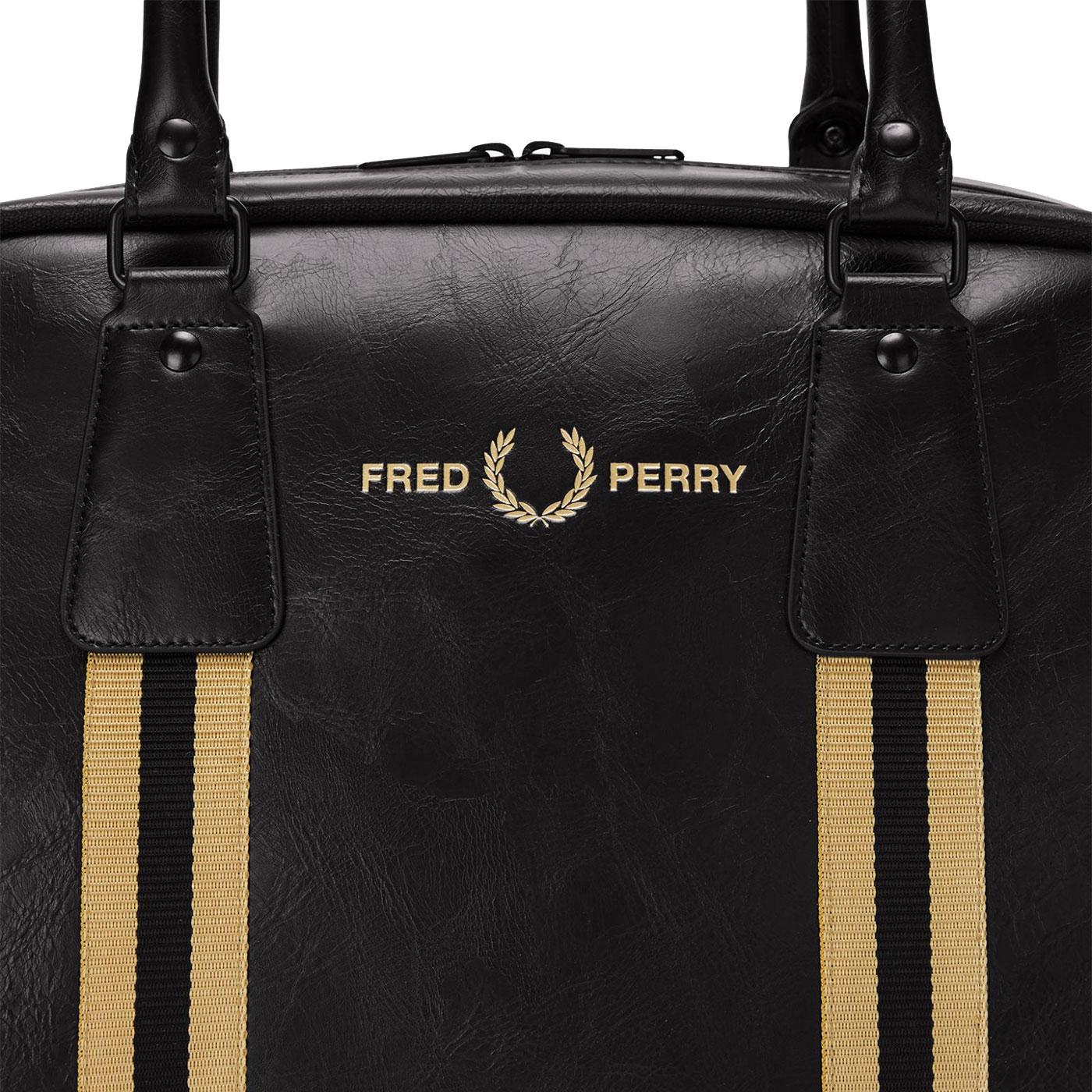 FRED PERRY Retro Refined Webbing Grip Bag in Black