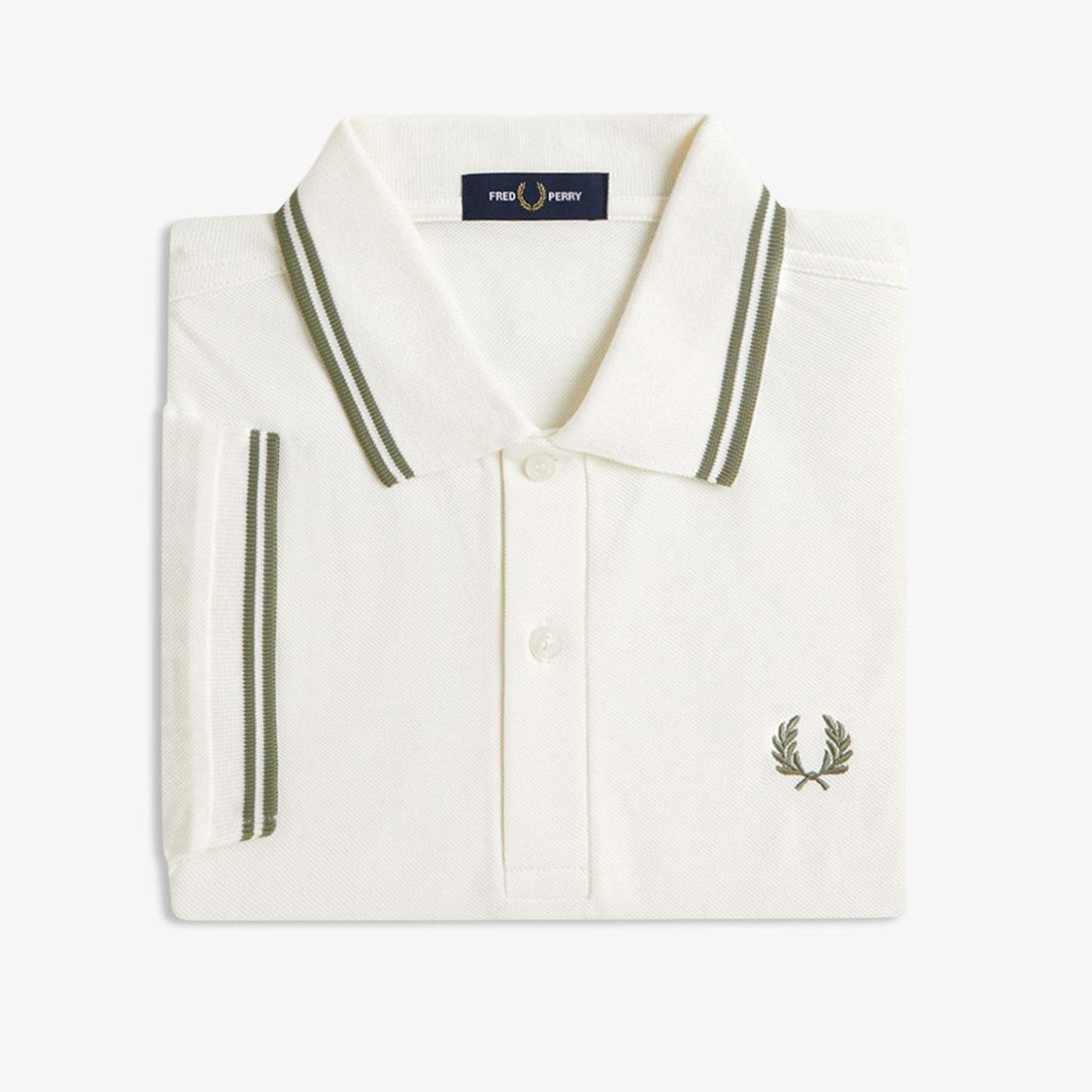 Tシャツ・カットソー FRED PERRY FW24 TWIN TIPPED FRED PERRY SHIRT (M3600 W50) M3600 - Black / Metallic 1964 Gold / Metallic 1964 Gold