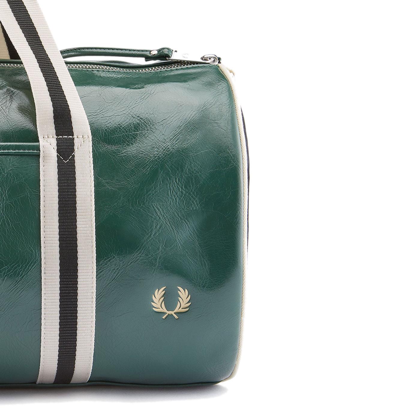 FRED PERRY Colour Block Classic Barrel Bag in Green/Black