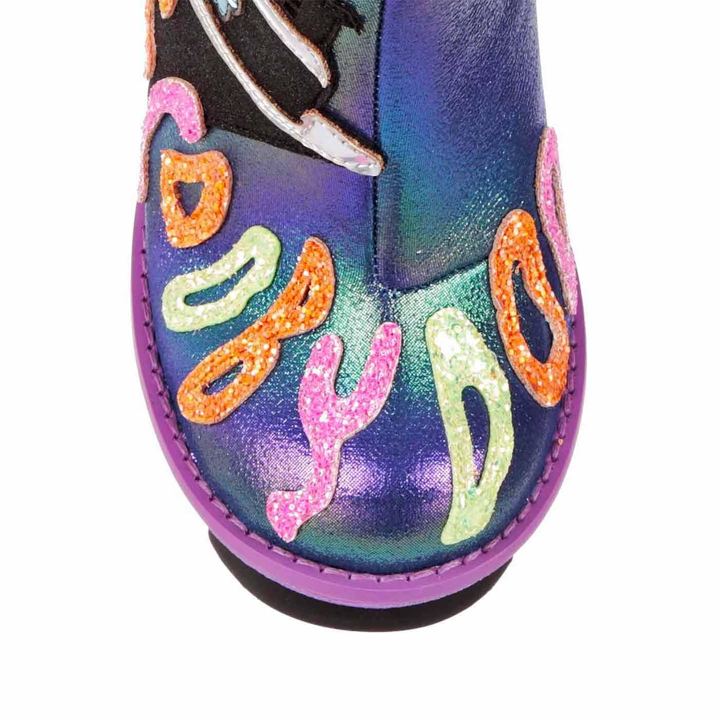 https://aws.atomretro.com/products/1400/irregular-choice-scooby-doo-hold-on-gang-boots-5.jpg