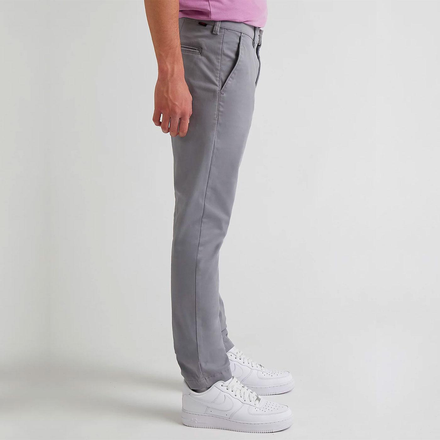 LEE JEANS Retro '50s Slim Fit CHETOPA TWILL Chinos in Grey