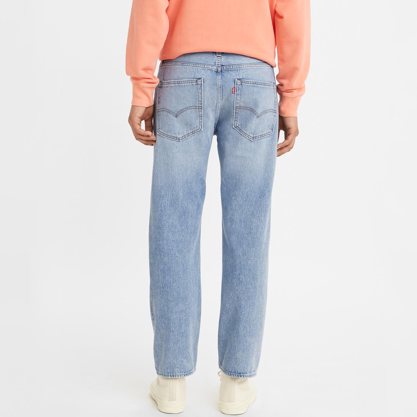 LEVI'S 551Z Authentic Straight Cropped Jeans in Dreamstone
