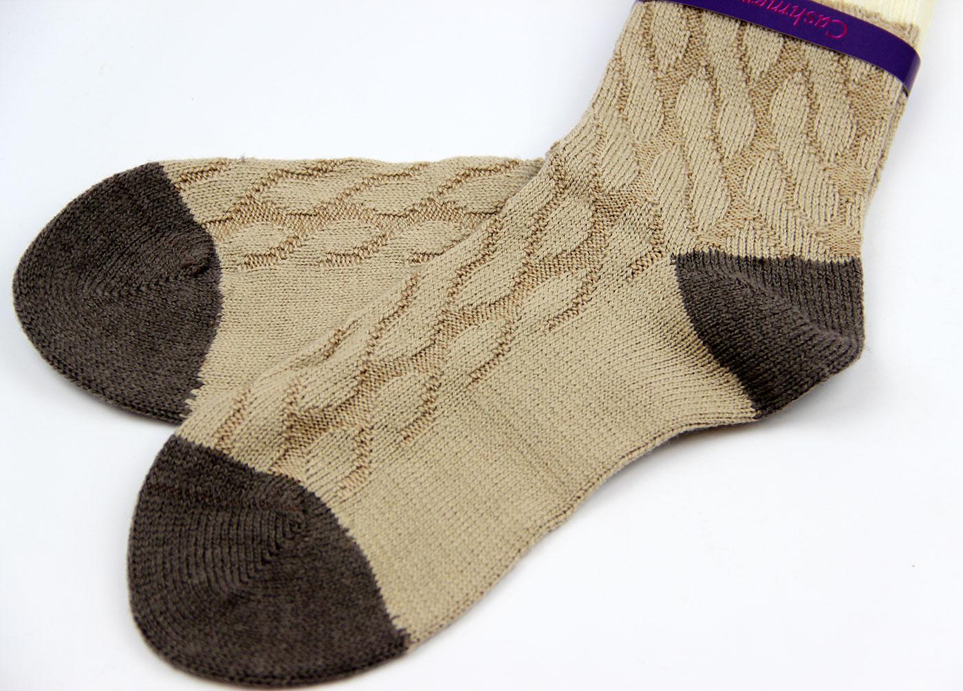 Pantherella Clara Retro 60s Cashmere Cable Knit Knee High Socks