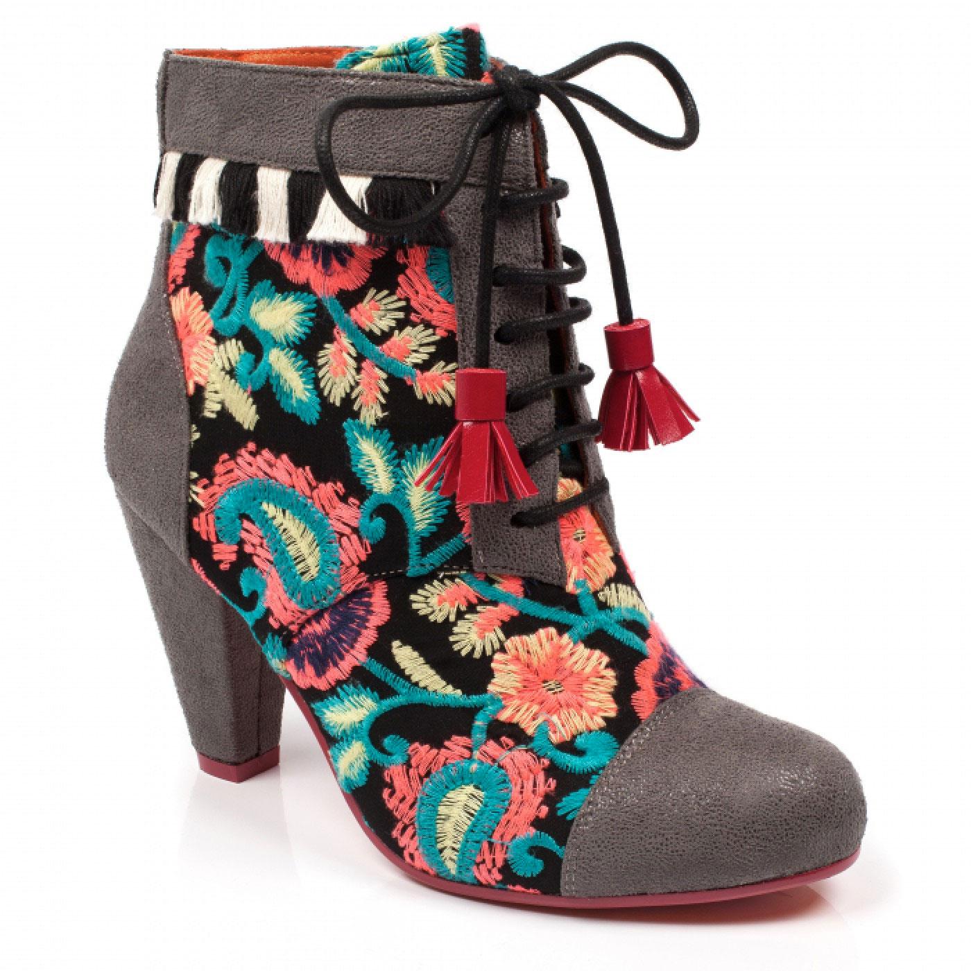 Winters Tale POETIC LICENCE 1960s Paisley Boots