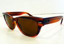 Laramie RAY-BAN Retro 60s Chic Wayfarer Sunglasses