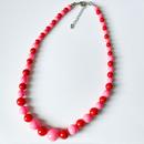 Collectif Natalie Two-tone retro 60s style beads necklace in pink and red